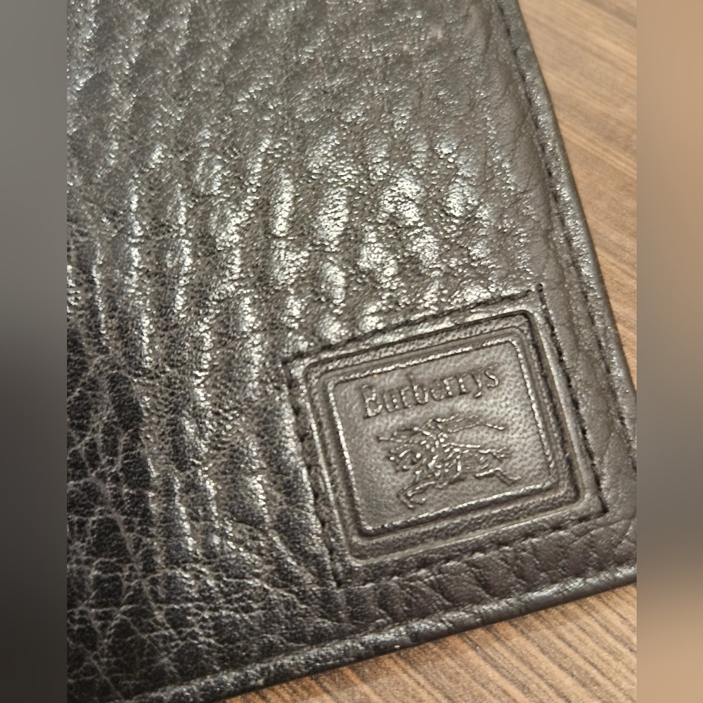 BURBERRYS Vintage Black Leather Bi-Fold Wallet | Mint Condition - Picture 2 of 16